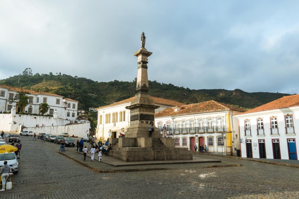 praca tiradentes 1024x683 - 10 razones para visitar Ouro Preto, Minas Gerais