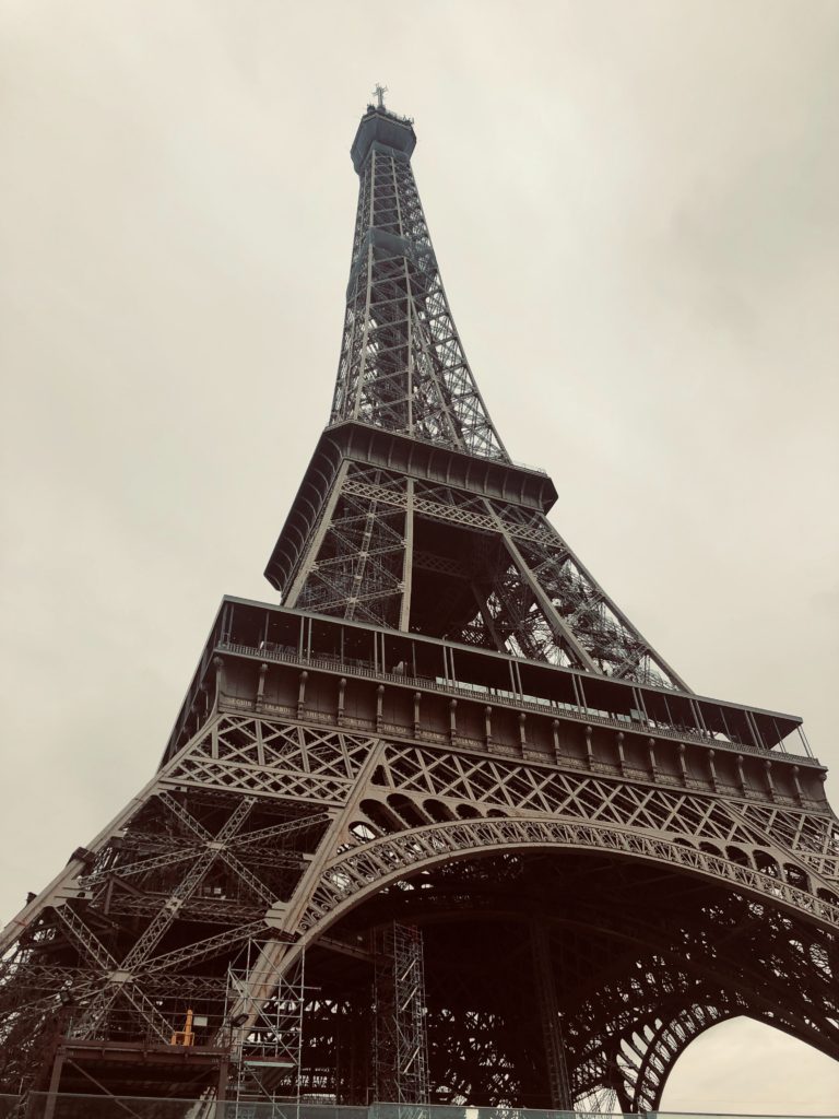 pexels rich dyer 4733767 768x1024 - Paris a Cidade do Romance