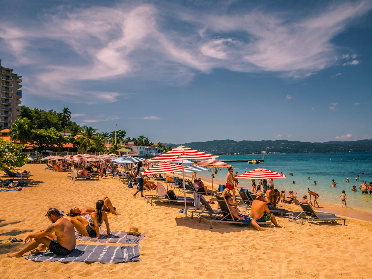 pexels 67117688 18395254 - De Salvador a Florianópolis: las playas más populares de Brasil