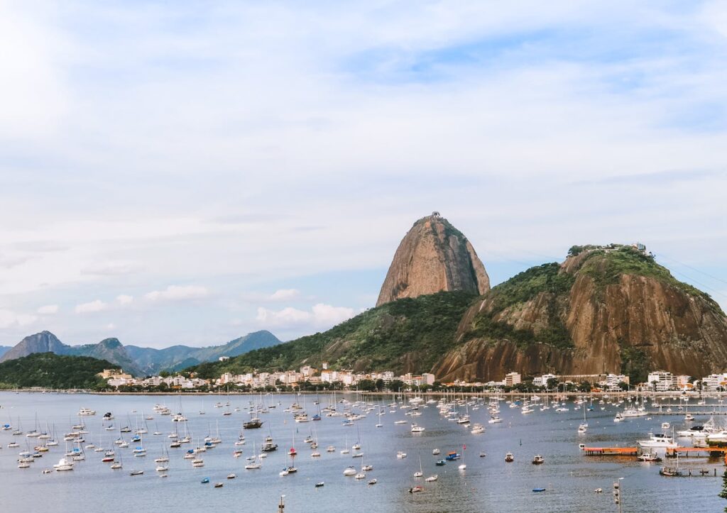 pexels florencia potter 82066 351283 1024x723 - Complete Guide: Adventure Tourism in Brazil – Unmissable Destinations!